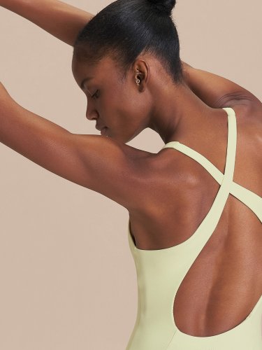 Carousel post from liveoficial.