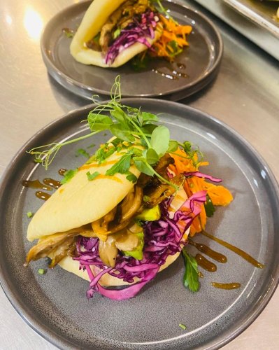 Carousel post from miditreizepontarlier.