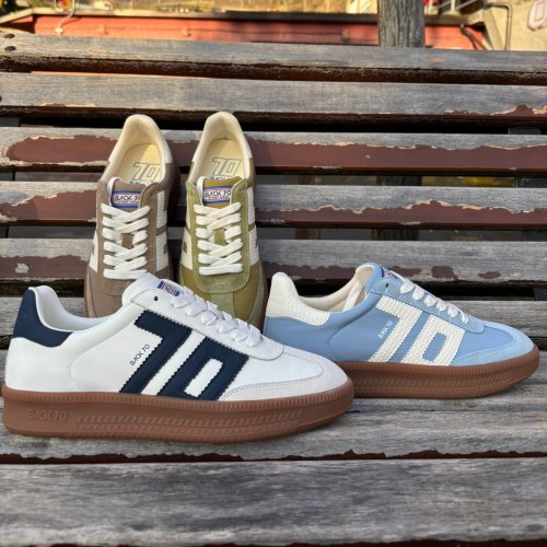 Carousel post from almareafootwear.