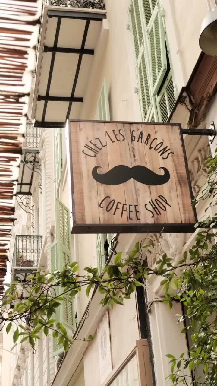 Video post from chez_les_garcons_nice.