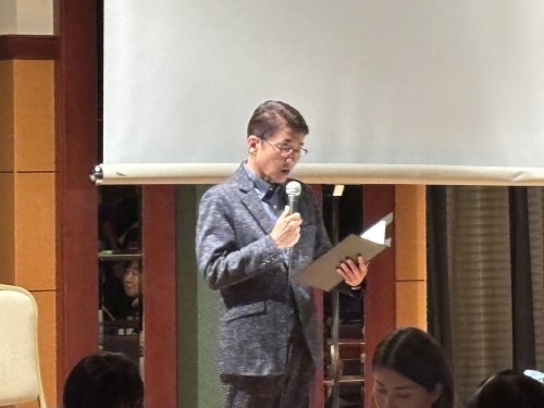 Carousel post from @dermed_jp.