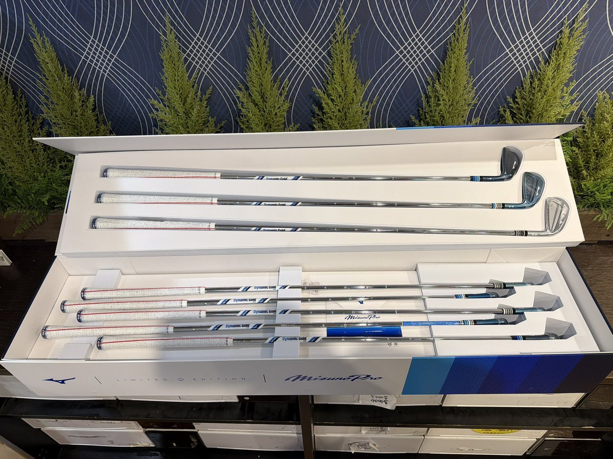 Carousel post from @jypersgolf.