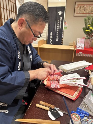 Carousel post from @ystk_official.