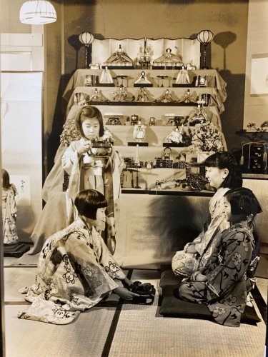 Carousel post from @ystk_official.