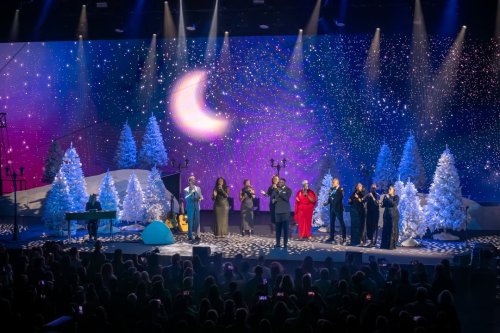 Carousel post from SEVEN.