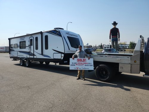 Carousel post from Western RV Country.