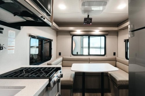 Carousel post from Western RV Country.