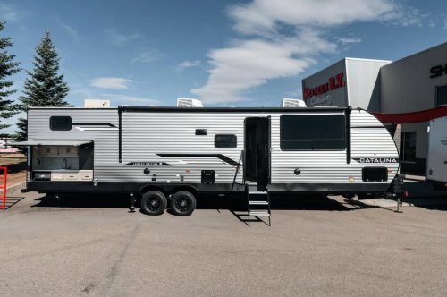 Carousel post from Western RV Country.