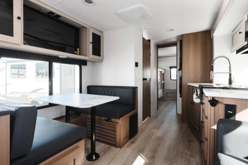 Carousel post from Western RV Country.