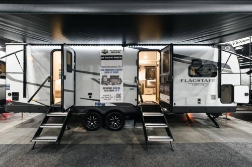 Carousel post from Western RV Country.