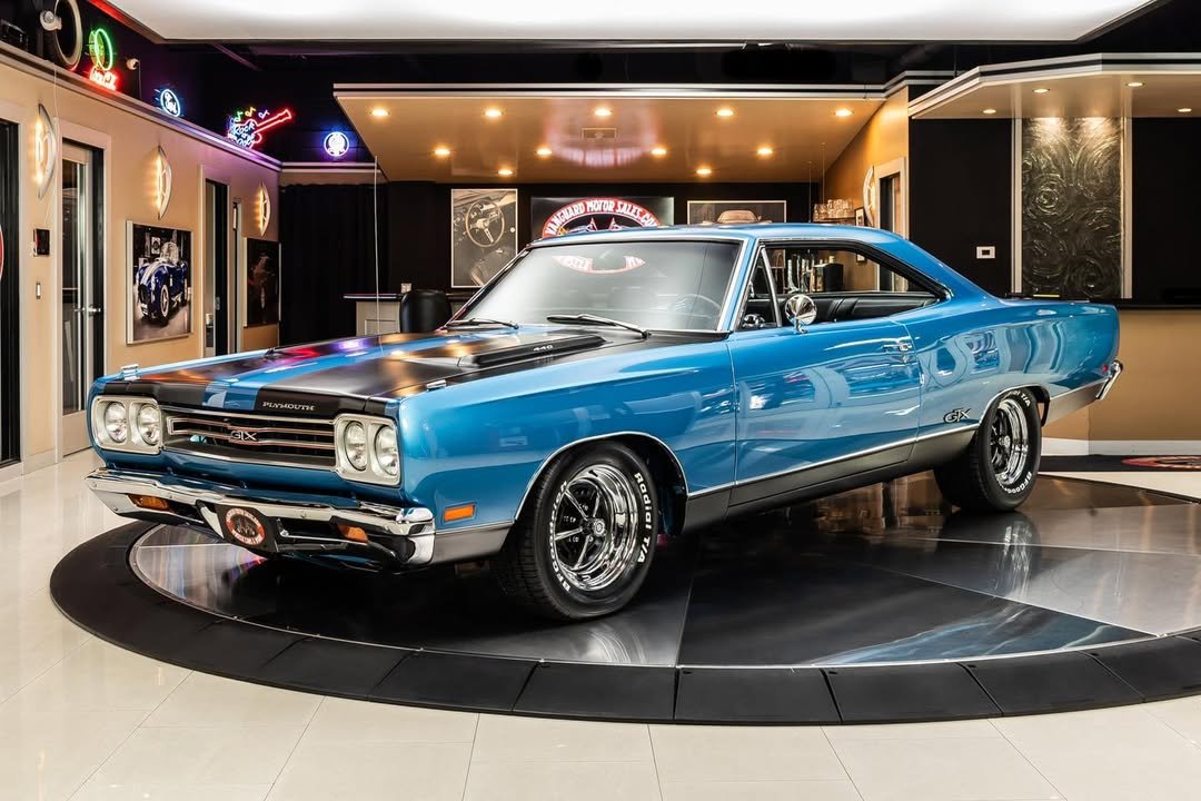 Classic Cars for Sale Michigan: Muscle & Old Cars | Vanguard Motor