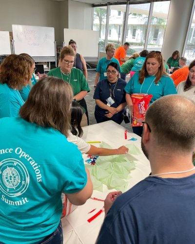 Carousel post from Unum.