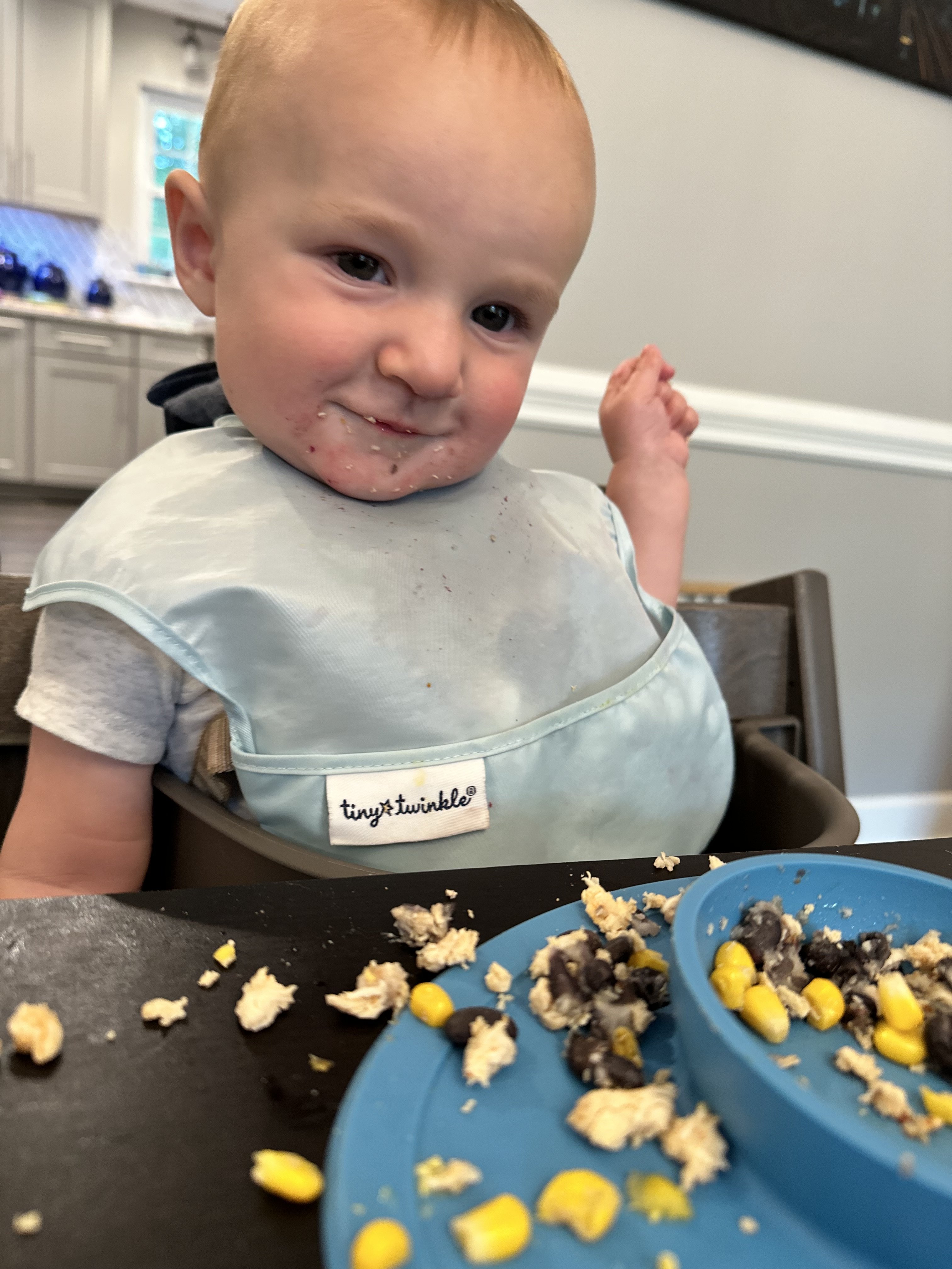 Mom eating BABY FOOD For Lunch: Taste Testing with LITTLE SPOON