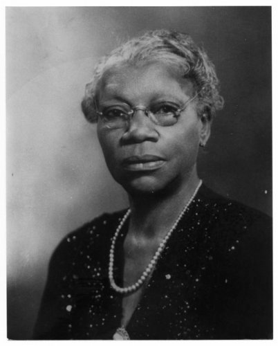 Carousel post from Pfluger Architects.