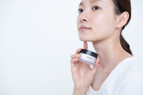 Carousel post from @dermed_jp.