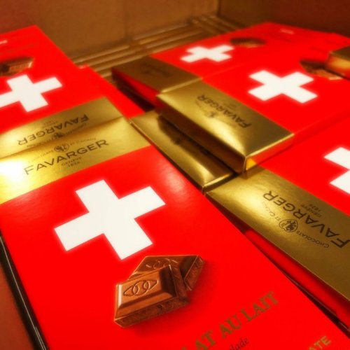Photo post from Swiss Food Box.