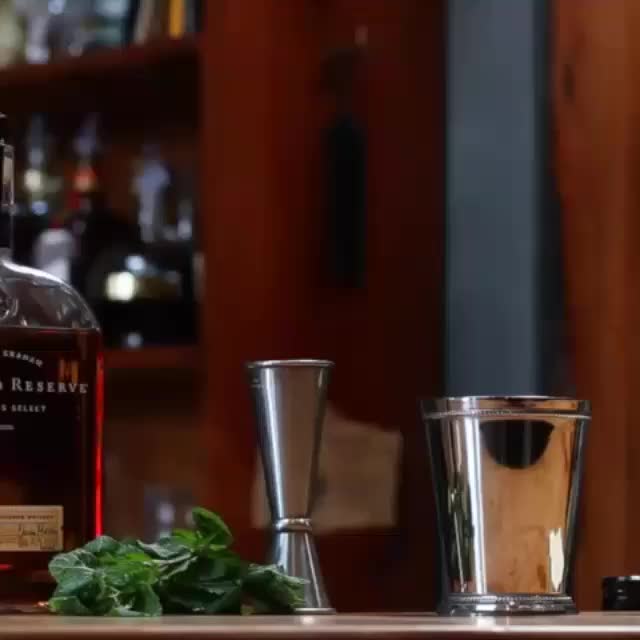 Video post from wonderhorsebar.
