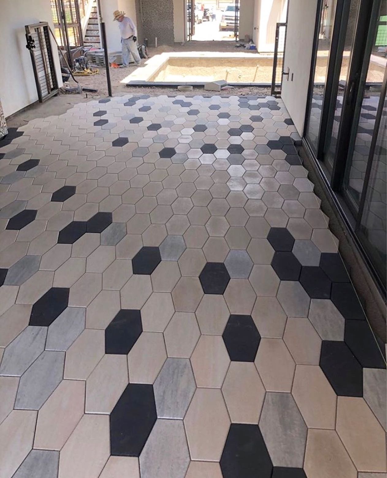 Carousel post from techobloc.