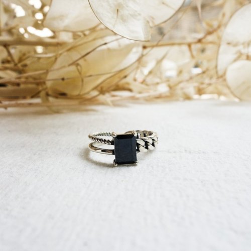 Carousel post from blingtw.