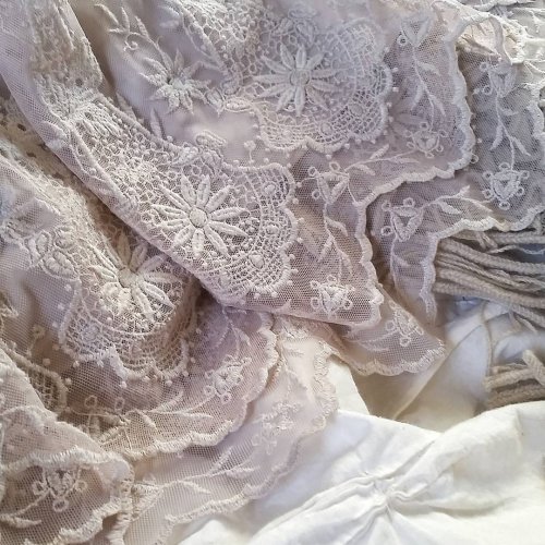 Photo post from storybehindthecloth.