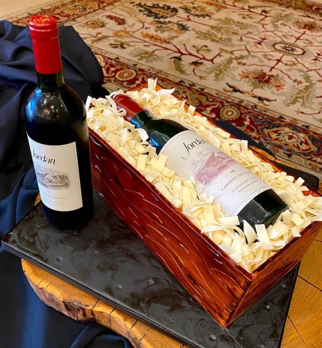 Carousel post from marquettescakestudio.