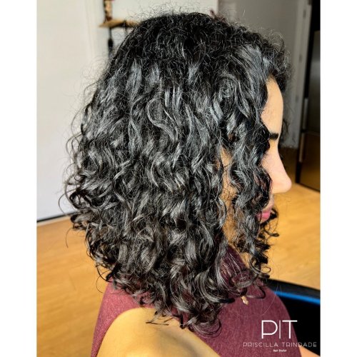 Carousel post from trindadehairstylist.