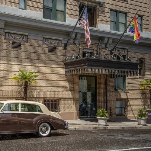 Photo post from hotel_deluxe.