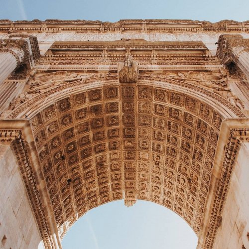 Carousel post from aurrome.