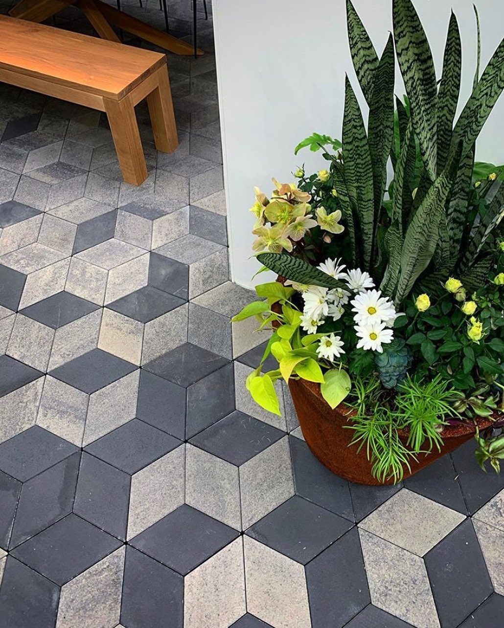 Photo post from techobloc.