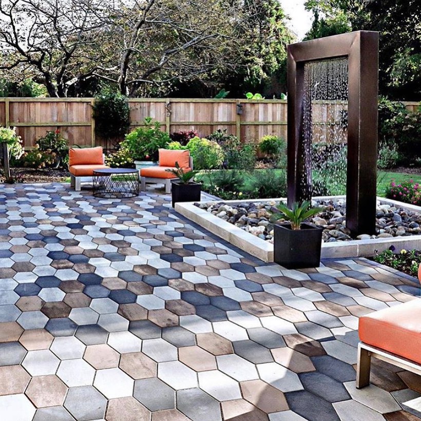Photo post from techobloc.