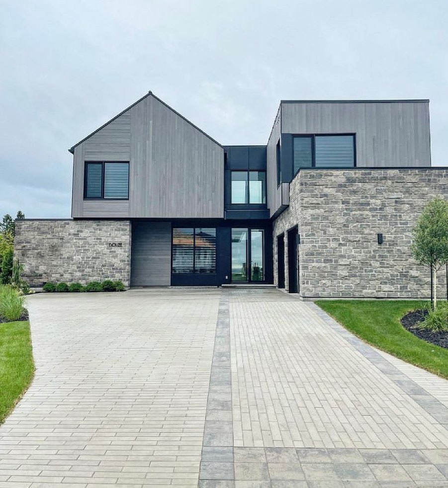 Photo post from techobloc.