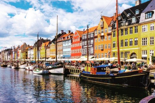 Carousel post from taucktravel.