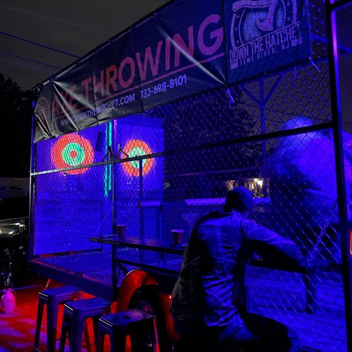 Carousel post from downthehatchet.