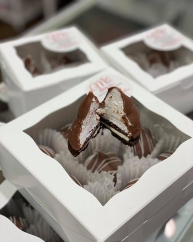 Photo post from marquettescakestudio.