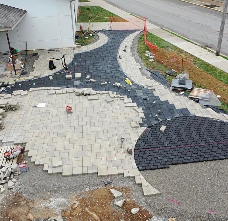 Carousel post from techobloc.