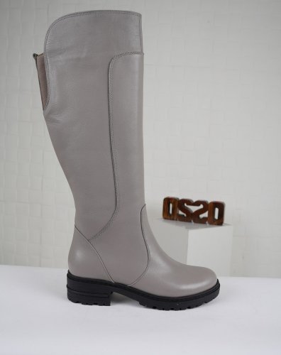 Carousel post from ossoshoes.