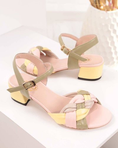 Carousel post from ossoshoes.