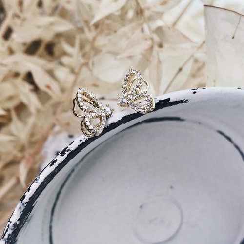 Carousel post from blingtw.