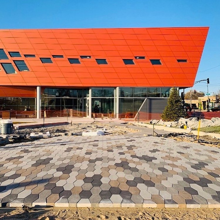 Carousel post from techobloc.