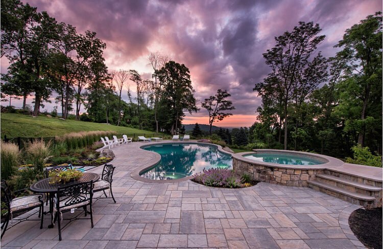 Photo post from techobloc.