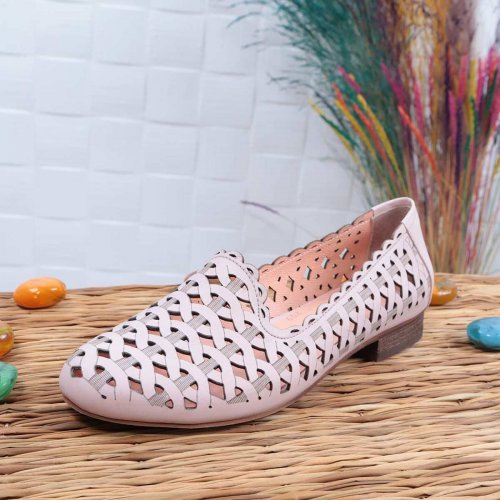 Carousel post from ossoshoes.