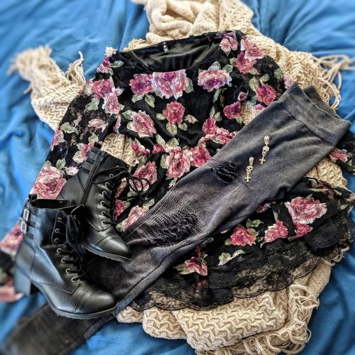 Photo post from storybehindthecloth.