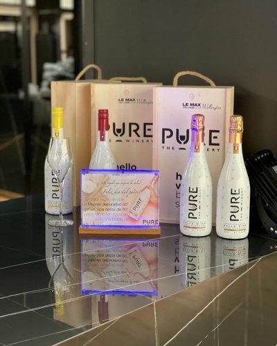 Carousel post from purethewineryes.