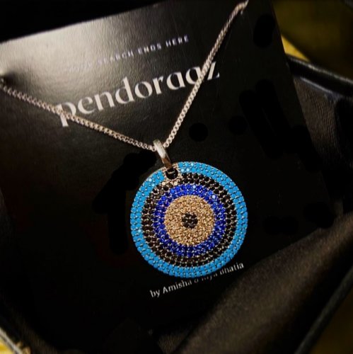 Photo post from pendoraaz.