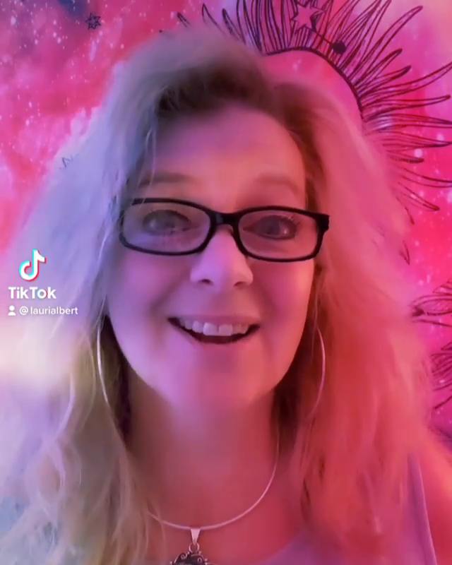 Video post from laurialbert_happymedium.