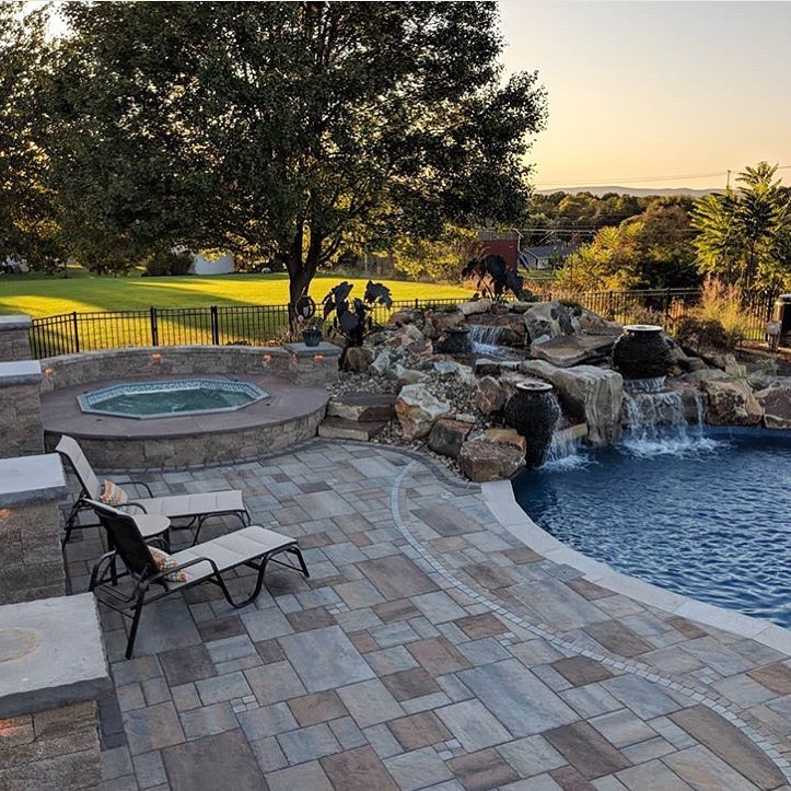 Photo post from techobloc.