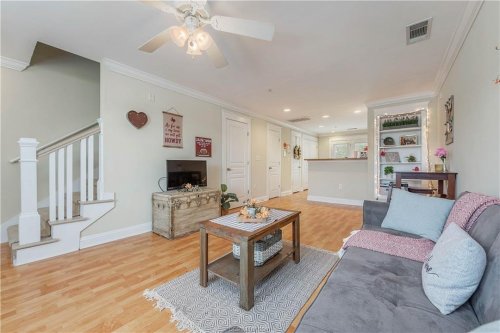 Carousel post from aggierelo.