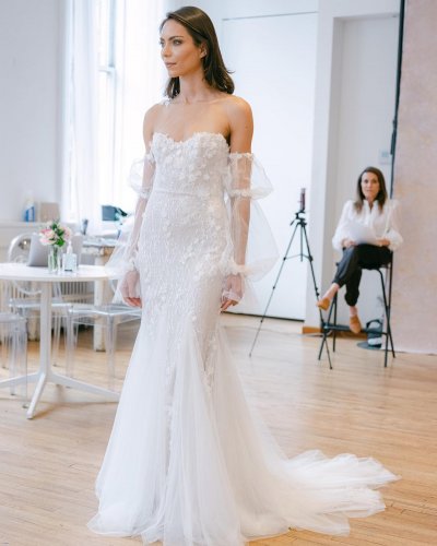 Carousel post from lelitebridal.