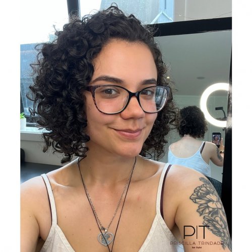 Carousel post from trindadehairstylist.