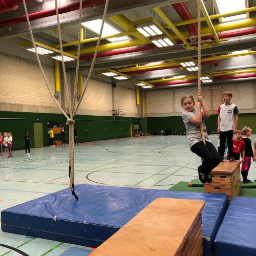 Carousel post from courage.schuelerstiftung.